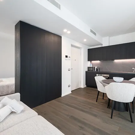 Palazzo La Cortesella - Modern Design & Location Appartement