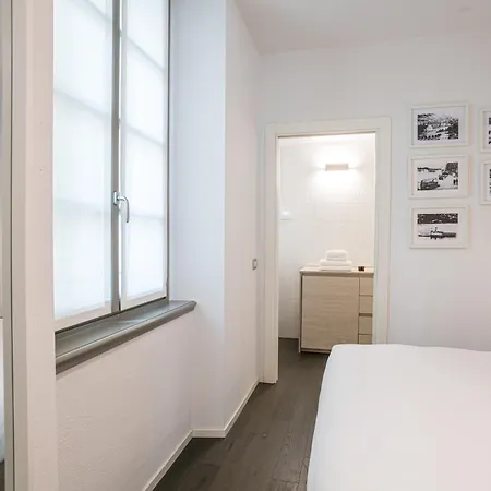 Appartement Palazzo La Cortesella - Modern Design & Location Como