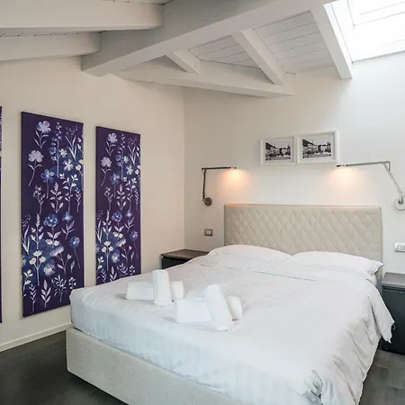 شقة Palazzo La Cortesella - Modern Design & Location