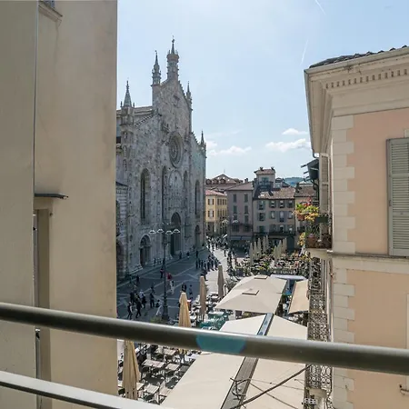 Palazzo La Cortesella - Modern Design & Location شقة