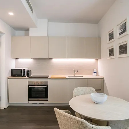 شقة Palazzo La Cortesella - Modern Design & Location *
