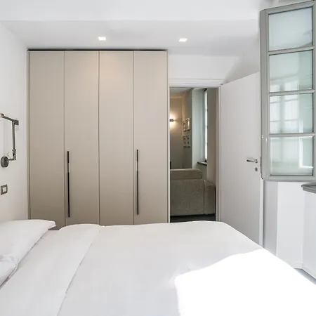 شقة Palazzo La Cortesella - Modern Design & Location