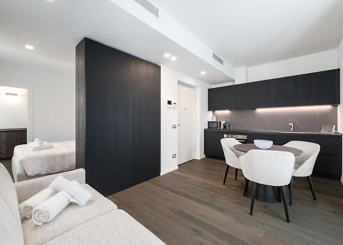 Palazzo La Cortesella - Modern Design&central Location Appartamento