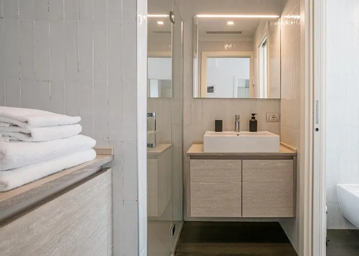 Appartamento Palazzo La Cortesella - Modern Design&central Location *