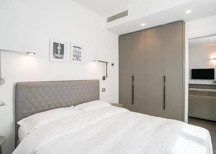 Palazzo La Cortesella - Modern Design&central Location