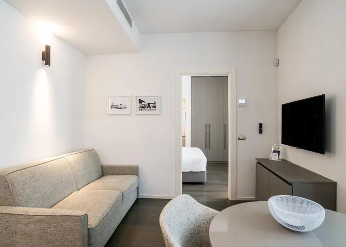 Palazzo La Cortesella - Modern Design&central Location Côme