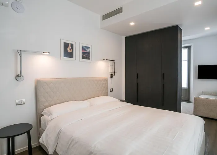 Palazzo La Cortesella - Modern Design&central Location