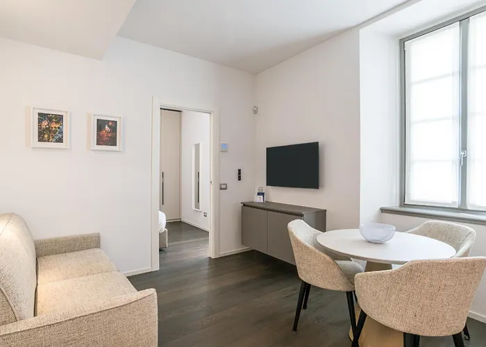 Palazzo La Cortesella - Modern Design&central Location *