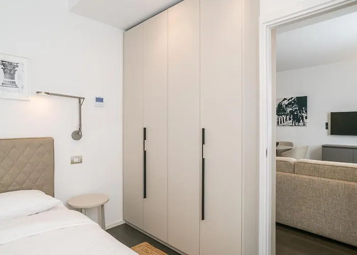 Palazzo La Cortesella - Modern Design&central Location Appartamento