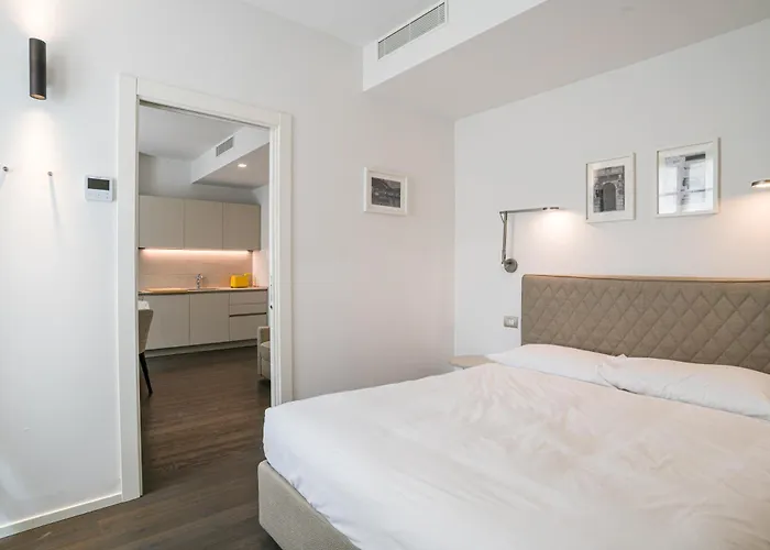 Palazzo La Cortesella - Modern Design&central Location Côme