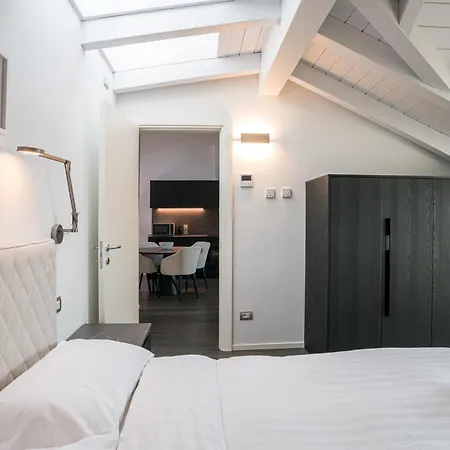 Palazzo La Cortesella - Modern Design & Location アパート