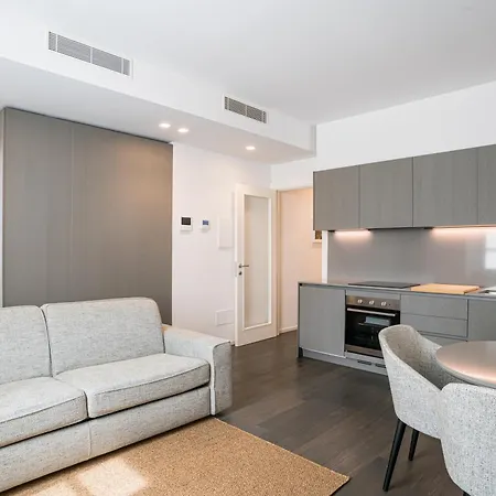 Palazzo La Cortesella - Modern Design & Location Como