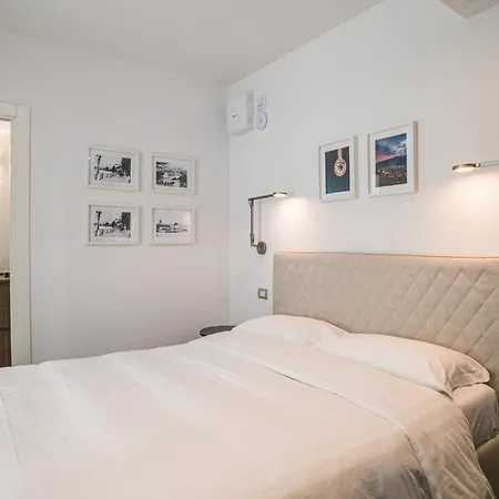 Palazzo La Cortesella - Modern Design & Location