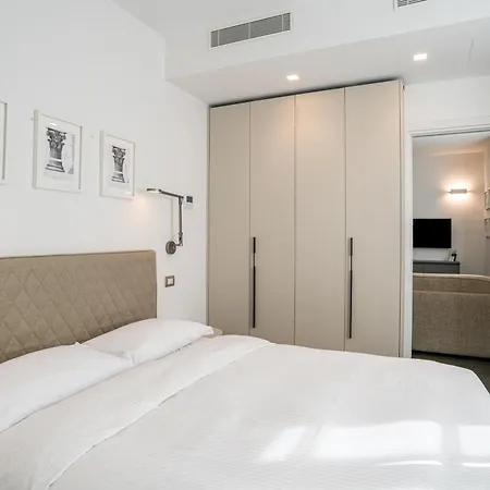 Palazzo La Cortesella - Modern Design & Location * Como