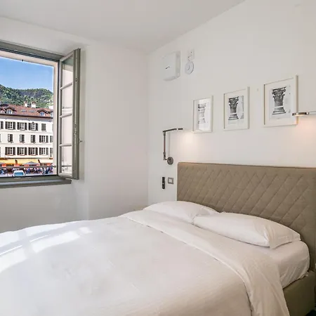 Palazzo La Cortesella - Modern Design & Location コモ